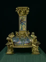 Base af St. Bertins kors, fra Abbaye Saint-Bertin, ca. 1180 (forgyldt bronze og champleve emalje) (se også 232624-25 og 232839)