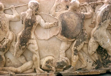 Kæmp om liget af Patroclus, frise fra Siphnian Treasury, ca. 525 f.Kr. (marmor)
