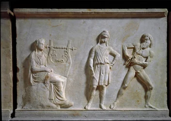 Græsk kunst: musikkonkurrence mellem Apollo og Marsyas (spille aulos og lyre). Lavrelief udskåret i marmor, 320 f.Kr., græsk antikvitet. Nationalmuseet for arkæologi, Athen (Grækenland)
