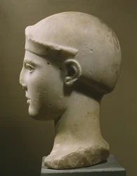 Hoved af Athena med hjelm, fra Aegina, ca. 470-460 f.Kr. (parisk marmor)