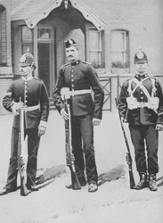 Korporal og menige, bufferne, c1880