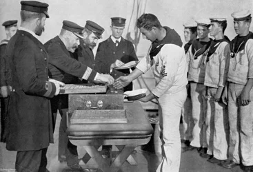 Betalingsdag ombord på HMS Royal Sovereign, 1895