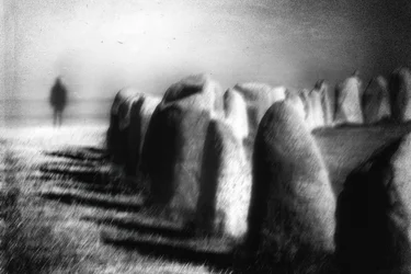 Et landskab med en mystisk stencirkel