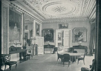 The Queens Dining Room i Osborne House, c1899, 1901