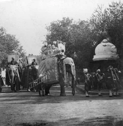 En Punjabi-prinsesse i et elefantoptog, Delhi, Indien, 1900-tallet.