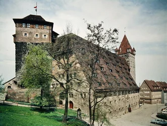 Udsigt over Mauthalle, oprindeligt bygget som kornlager i ca. 1500