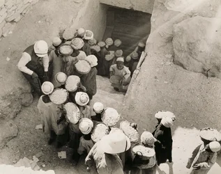Lukning af Tutankhamons grav, Kongernes Dal, februar 1923 (gelatine-sølvtryk)