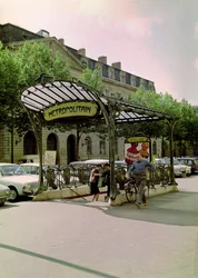 Udsigt over indgangen til Hotel de Ville Metropolitain, 1899-1904