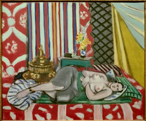odalisque a la culotte grise 1925 (olie på lærred)