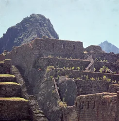 Ruiner af terrassebygninger i citadellet ved Machu Picchu