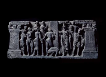 Art of Gandhara (eller græsk-buddhisme): "" Devadatta bueskytter angriber Gautama"" (bueskytter fra Devatta angreb Gautama Buddha) Relief af Gandhara-skolen - 2. til 4. århundrede - Indian Museum, Calcutta Indien