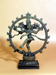 Shiva danser i ildcirklen og knuser ondskabens ånd. 1700-tallet. , Milano