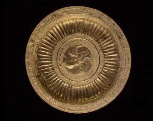Dish Pectoral, Molukkernes folk 1800-tallet (muligvis tidligere) (guld)