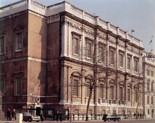 Banqueting House, Whitehall, bygget i 1622 (se også 122651)