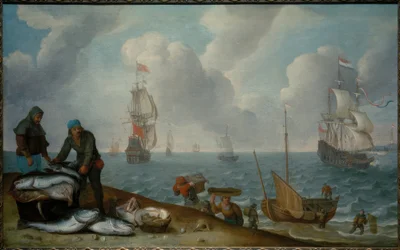 Fiskere med fangst på stranden, krigsskibe i en bugt