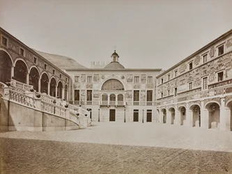 Album "Italie 1882, Napoli, Pise, Gênes, Corniche": Den indre gårdhave i Monacos Prinspalads