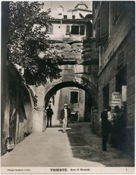 Arch of Riccardo, fotografi af Giuseppe Maylander, Trieste, Friuli-Venezia Giulia, Italien, ca 1910