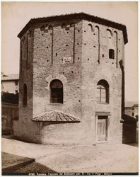 Baptistery of Neon eller Orthodox Baptistery, Ravenna, Emilia-Romagna, Italien, fotografi af Pietro Poppi, Bologna, ca 1900