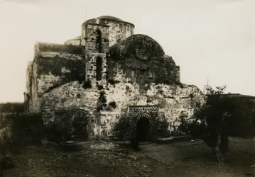 Klosteret Agios Varnavas, Engomi, Cypern, fotografi af Camille Enlart, Paris