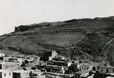 Udsigt til hellenistiske mure i det nordøstlige hjørne af Akropolis, Amman, Jordan