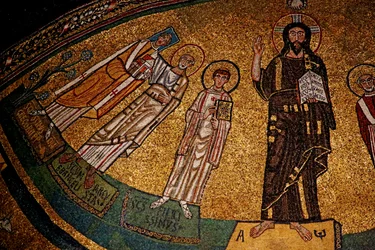 Apsis med Kristus, helgener og pave Gregor IV (mosaik)