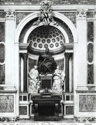 Monument til pave Clemens XII (1652-1740) med porfyr urne og søjler fra Pantheon, mellem Temperance (L.) og Prudence (R.) i Corsini Chapel (bronze, marmor, porfyr) (s/h foto)
