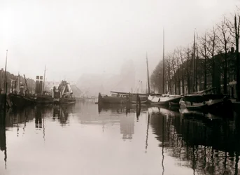 Kanalbåde, Dordrecht, Holland, 1898.