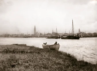 Robåd ved en kanal, Rotterdam, 1898.