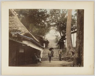 Midzutani, Nara, Japan (håndfarvet sort/hvid foto)
