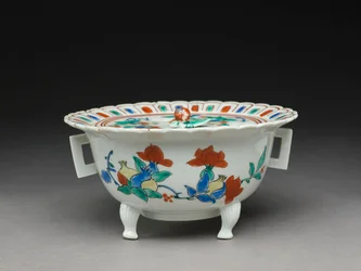 Koro skål med fladt låg, Kakiemon relaterede varer