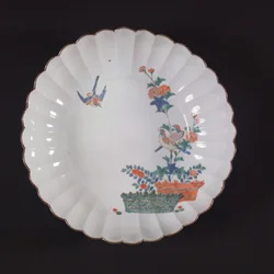 Stort Kakiemon-fad, Edo Period (porcelæn)
