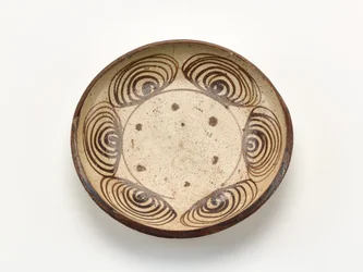 Serveringsfad med "horse eye" design, 1800-1830