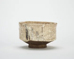Seto ware teskål i dekoreret Shino stil