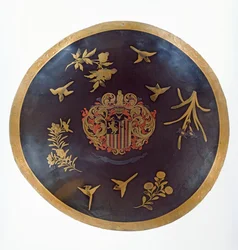 Skjold, der afbilder våbenlejerne af Constantijn Ranst, for det hollandske østindiske kompagni, fremstillet i Bengal og lakeret i Japan, ca. 1668 (lakeret læder)