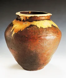 Vase produceret af Echizen fabrik