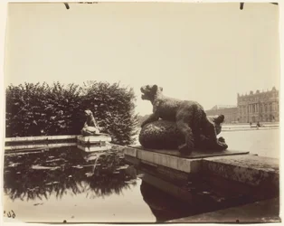 Versailles, Fontaine du Point du Jour, (Tigre Terrassant un Ours af Houzeau)