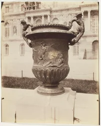 Versailles, vase af Ballin