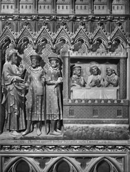 Katedral, interiør, korskærm, Jesus Kristus viser sig for to disciple på vejen til Emmaus, nadveren i Emmaus, ca. 1340-51 (polykrom sten)