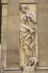 Frankrig, Paris, Les Halles, Fontaine des Innocents, stenudskæring, statue af kvinde.