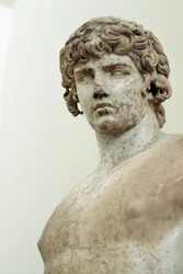 Antinous, statue af parisk marmor, fra Apollontemplet i Delfi, Grækenland, romersk civilisation, 2. århundrede e.Kr., detalje