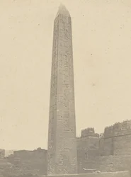 Louqsor, Obelisk, øst og syd sider