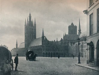 Rådhuset og tøjhallen, Ypres, Belgien, c1900 1914-1915