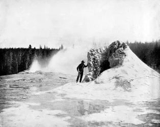 Giant-gejserens krater, Yellowstone Nationalpark, USA, 1893