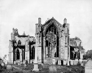 Melrose Abbey, Skotland, 1893.
