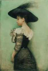 Dame i sort kjole og hat (Alice Hauser)