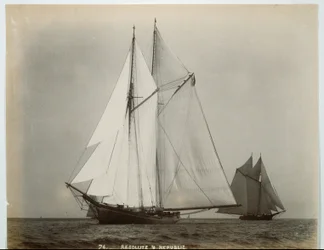 Skonnertbådene RESOLUTE +
REPUBLIC, sandsynligvis 1890