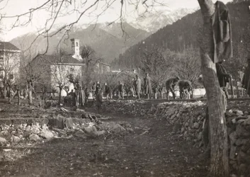 Album "Meine weltkriegs - Erinnerungen South-West Front (Carinthia, Italien, South Tyrol) (Min verdenskrig - minder om den sydvestlige front i Kärnten, Italien, Trentino-Alto Adige) 31/03/1915-12/11/ 1918 - Josef Zohles Wien ": soldater til at arbejde for 