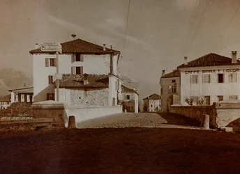 Album "Min verdenskrig - minder om den sydvestlige front i Kärnten, Italien, Trentino-Alto Adige) 31/03/1915-12/11/ 1918 - Josef Zohles Vienna ": udsigt over Chiusaforte (s/h ph)