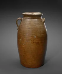 Churn, ca. 1870-1900 (slipglaseret stentøj)