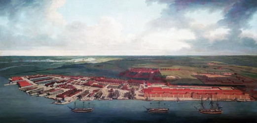 Chatham skibsværft (England), takket være sin geografiske placering var Chatham den vigtigste havn for den britiske Royal Navy i det 17. århundrede, og i det 18. århundrede blev det et vigtigt reparations- og vedligeholdelsescenter.